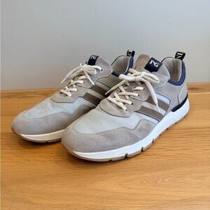 Men's Casual Lace-Up Sneakers in Light Gray